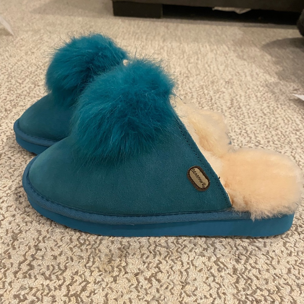 BearPaw Alexia slippers brand new! Size 8, color blue, never worn!!
